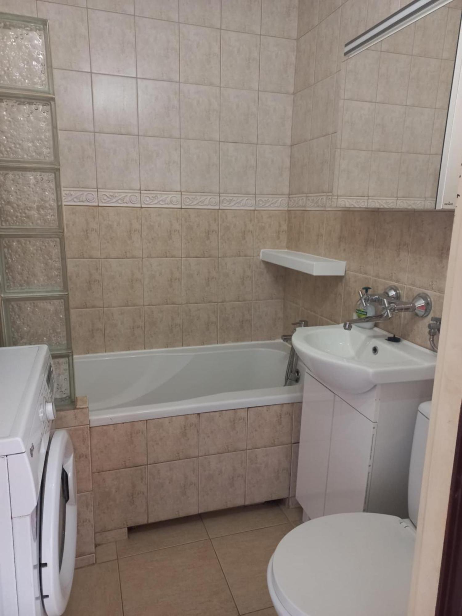 Apartament M-3 Częstochowa Esterno foto